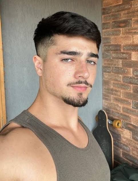 Short Boxed Beard